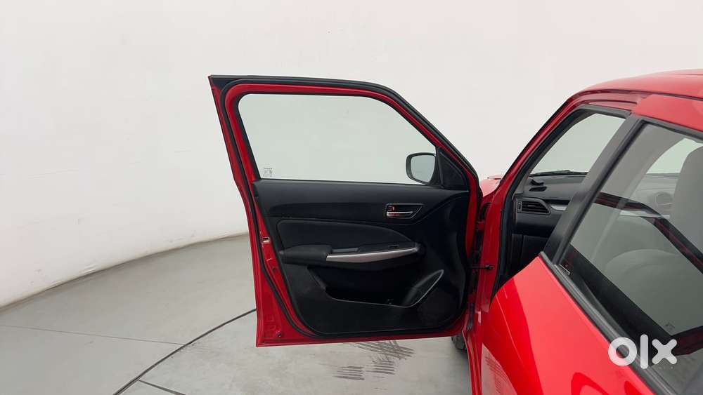 Maruti Suzuki Swift Amt Zxi, 2018, Petrol