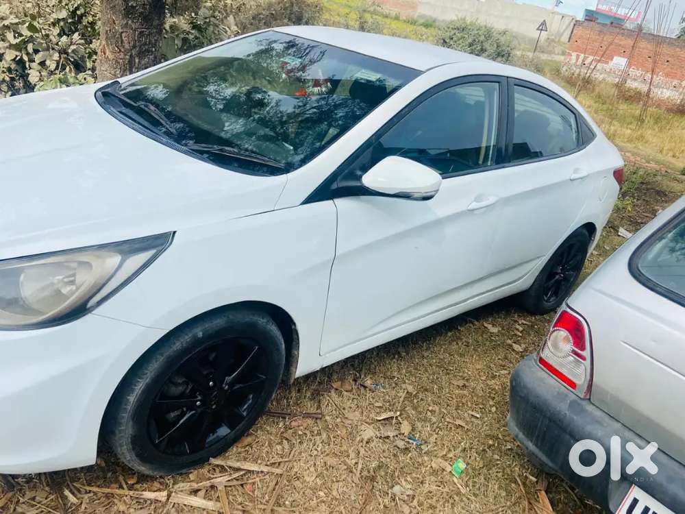 Hyundai Fluidic Verna 2012