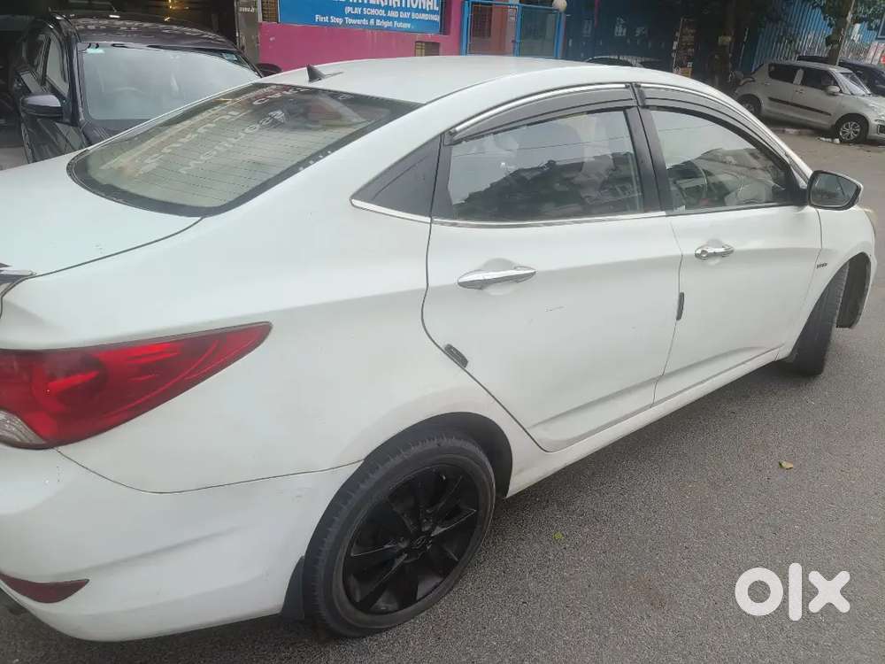 Verna Fluidic Sx O 1.6 Top Model Push Button Start