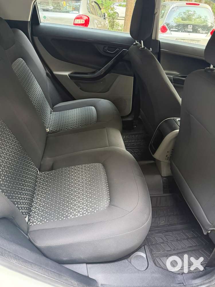 Tata Nexon 1.5 Revotorq Xm (s), 2020, Cng & Hybrids