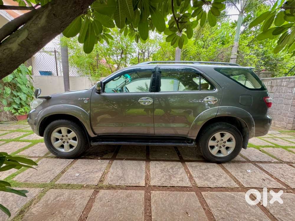 Toyota Fortuner Diesel 2011