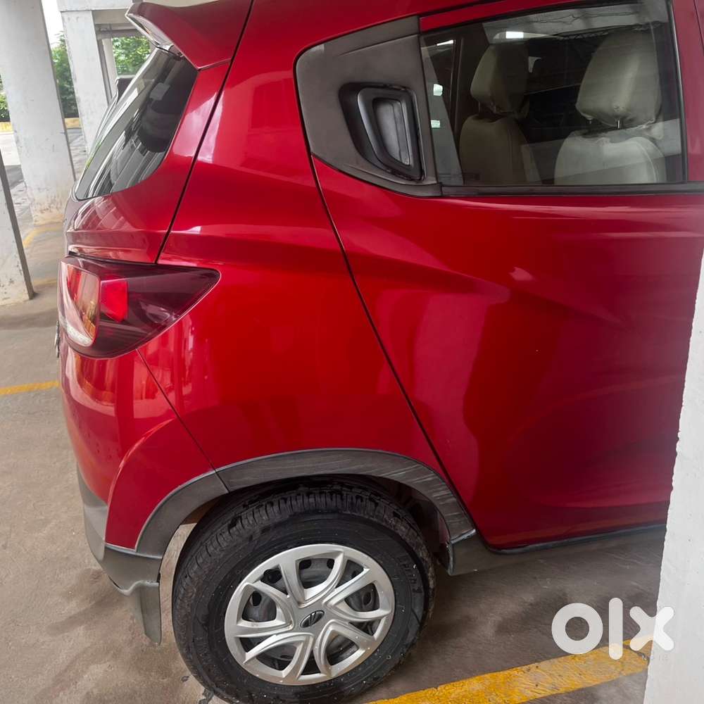 Mahindra Kuv 100 2016