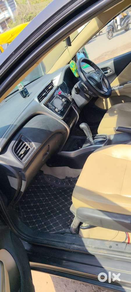 Honda City V At Sunroof I-vtec, 2016, Petrol