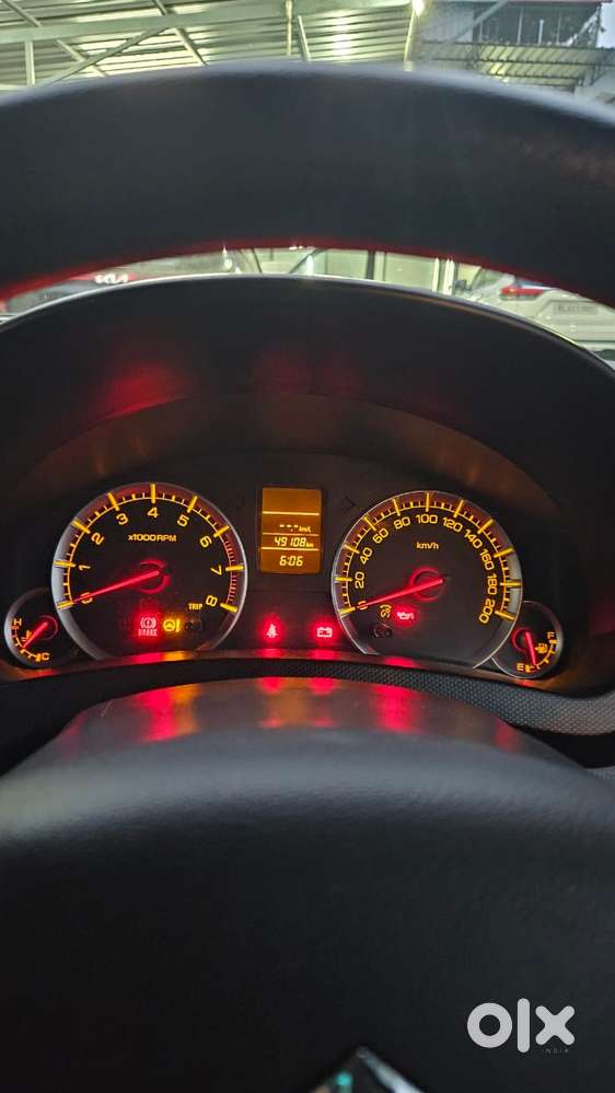 Maruti Suzuki Swift Vxi Optional, 2016, Petrol