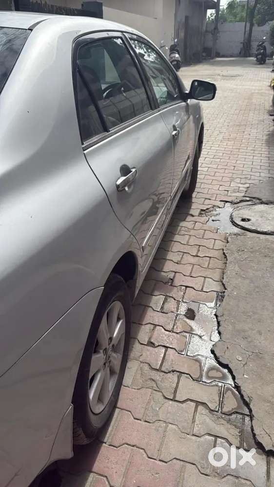 Toyota Corolla Altis 2010