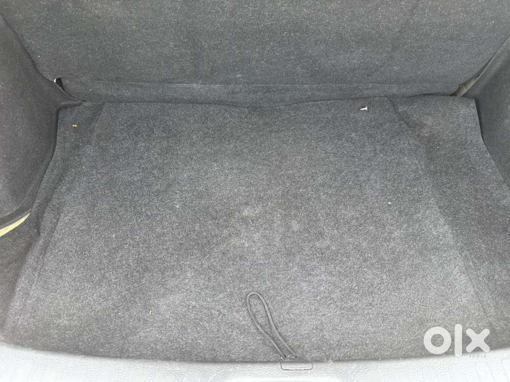 Maruti Suzuki Dzire 1.2 Vxi, 2016