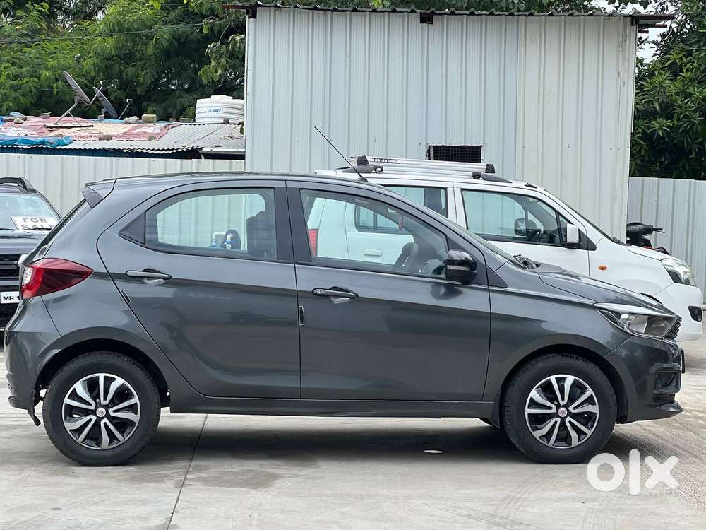 Tata Tiago, 2023, Petrol