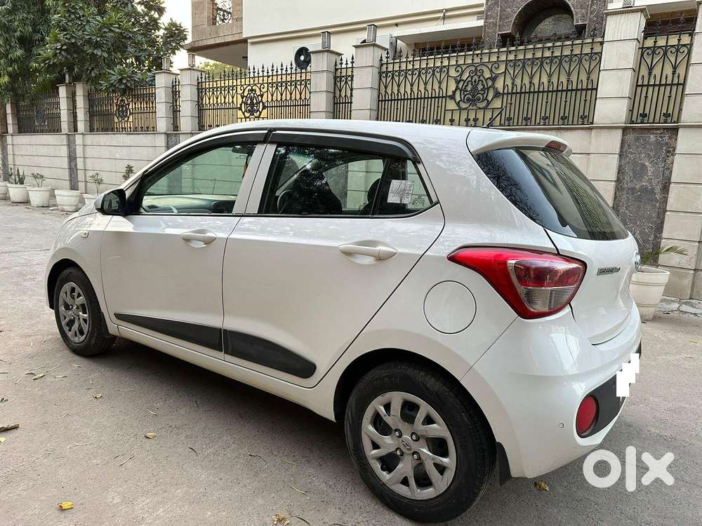 Hyundai Grand I10 1.2 Crdi Sportz Dual Tone, 2017, Diesel
