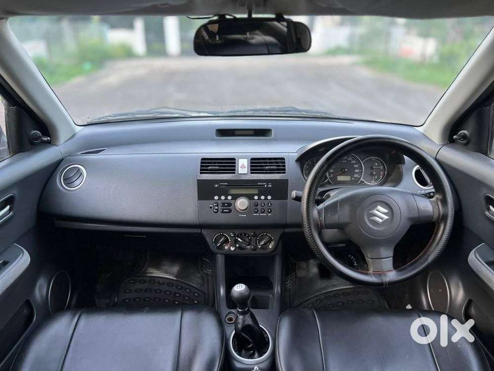 Maruti Suzuki Swift Dzire Vxi, 2010, Petrol
