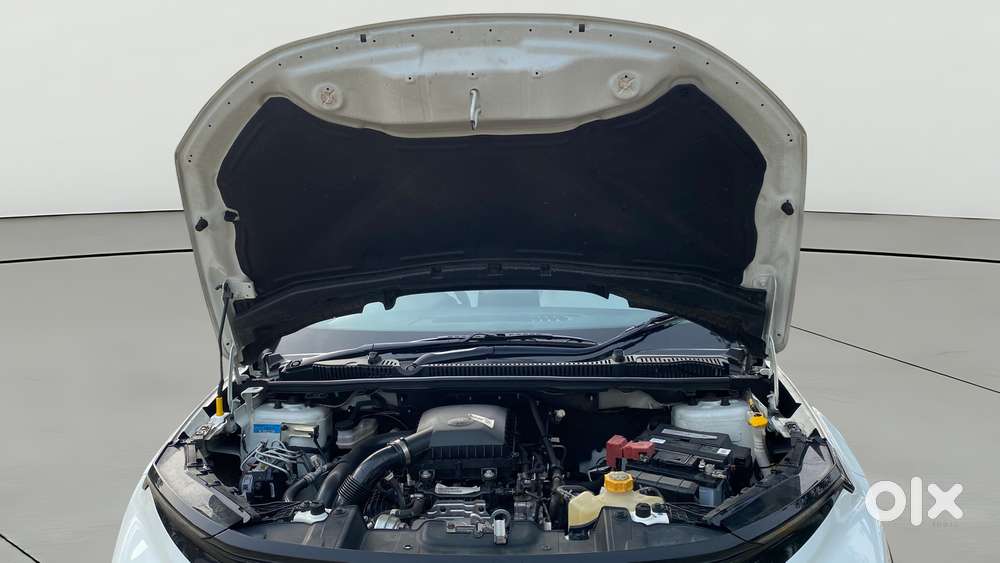 Tata Nexon Pure (s) 1.2 Petrol 6amt, 2024, Petrol