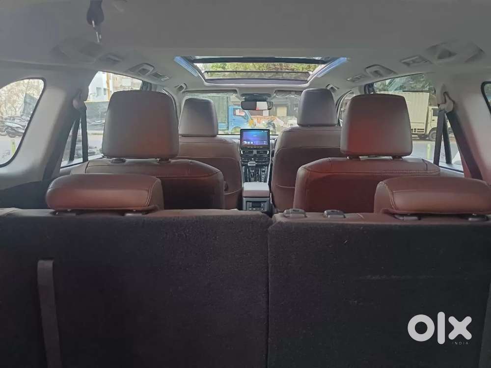 Toyota Innova Hycross 2.0 Zx (o) Hybrid 7 Str, 2024, Petrol