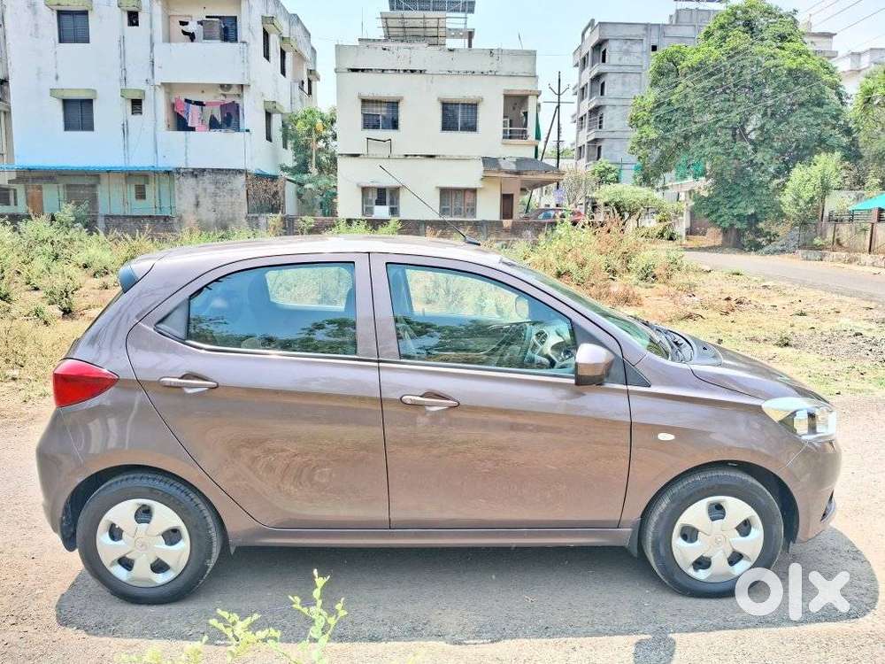 Tata Tiago 1.2 Revotron Xt Option, 2017, Petrol