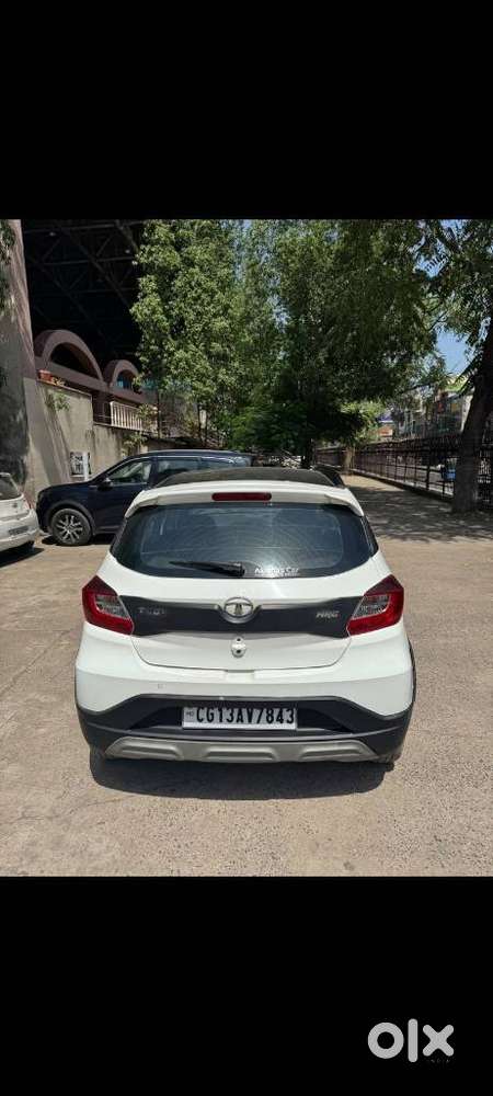 Tata Tiago 1.2 Revotron Xza, 2023, Petrol