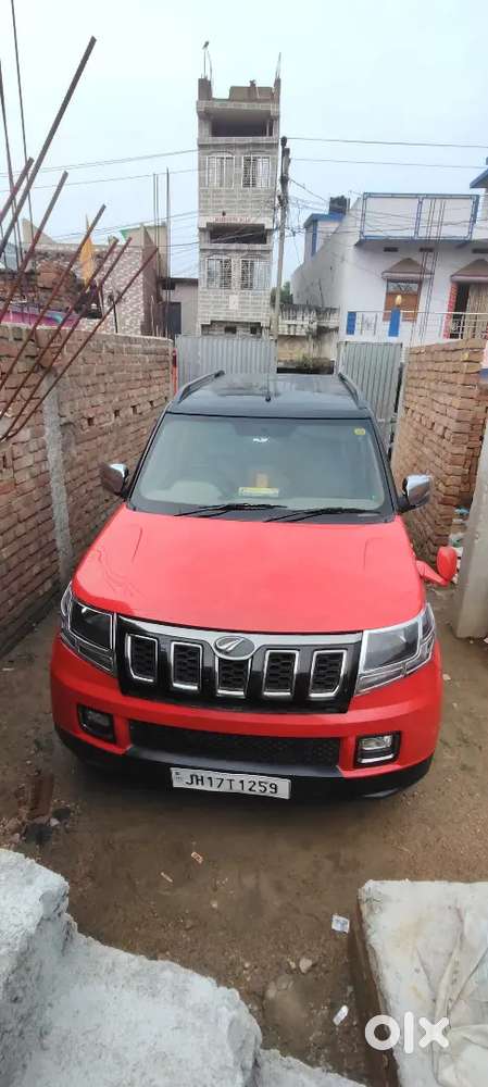 Mahindra Tuv 300 2020 Dual Tone