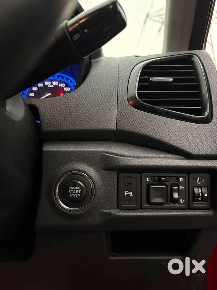 Maruti Suzuki Brezza Zdi+ Dual Tone, 2017, Diesel