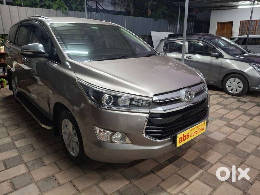 Toyota Innova Crysta 2.8 Z, 2017