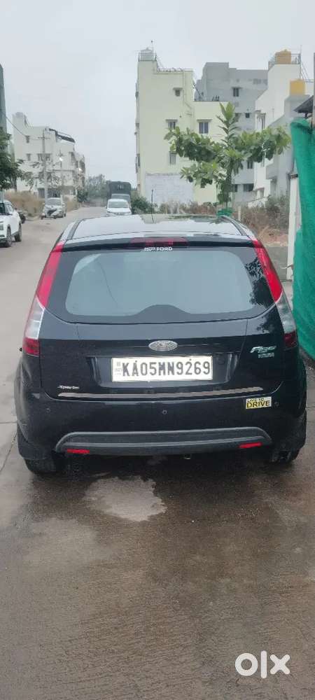 Ford Figo 2013 Diesel 106000 Km Driven Company Maintenance New Tyres