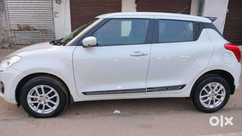 Maruti Suzuki Swift Vvt Zxi, 2022, Petrol
