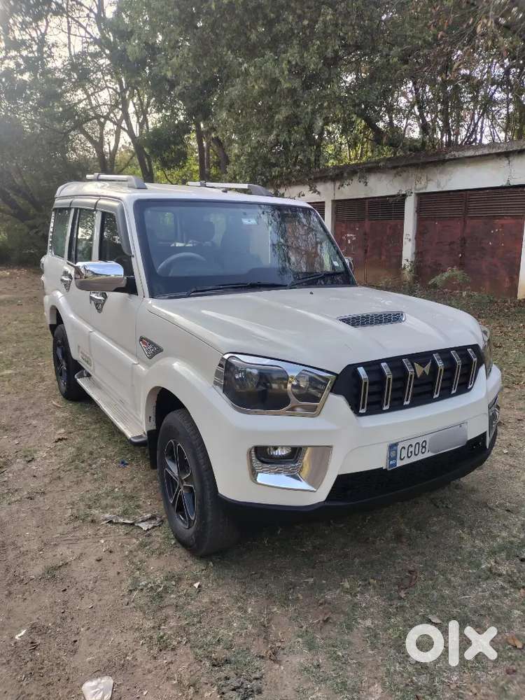 Scorpio S2 9 Seater