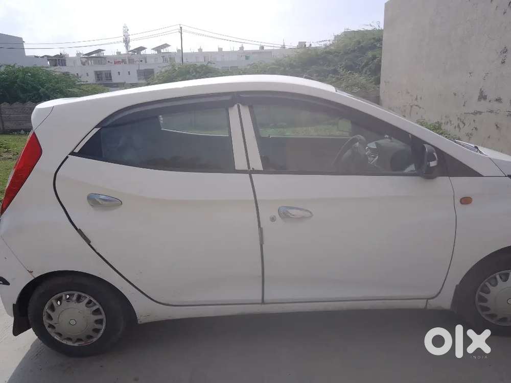 Hyundai Eon 2013 Petrol Well Maintained