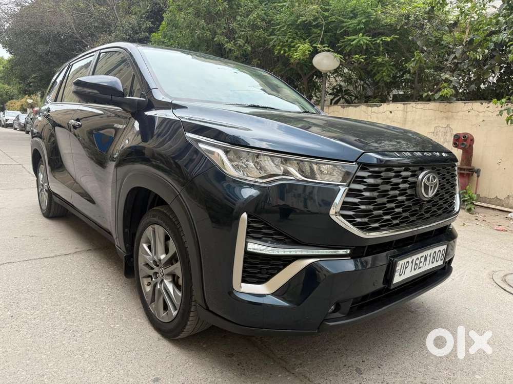 Toyota Innova Hycross 2.0 Zx Hybrid 7 Str, 2025, Petrol