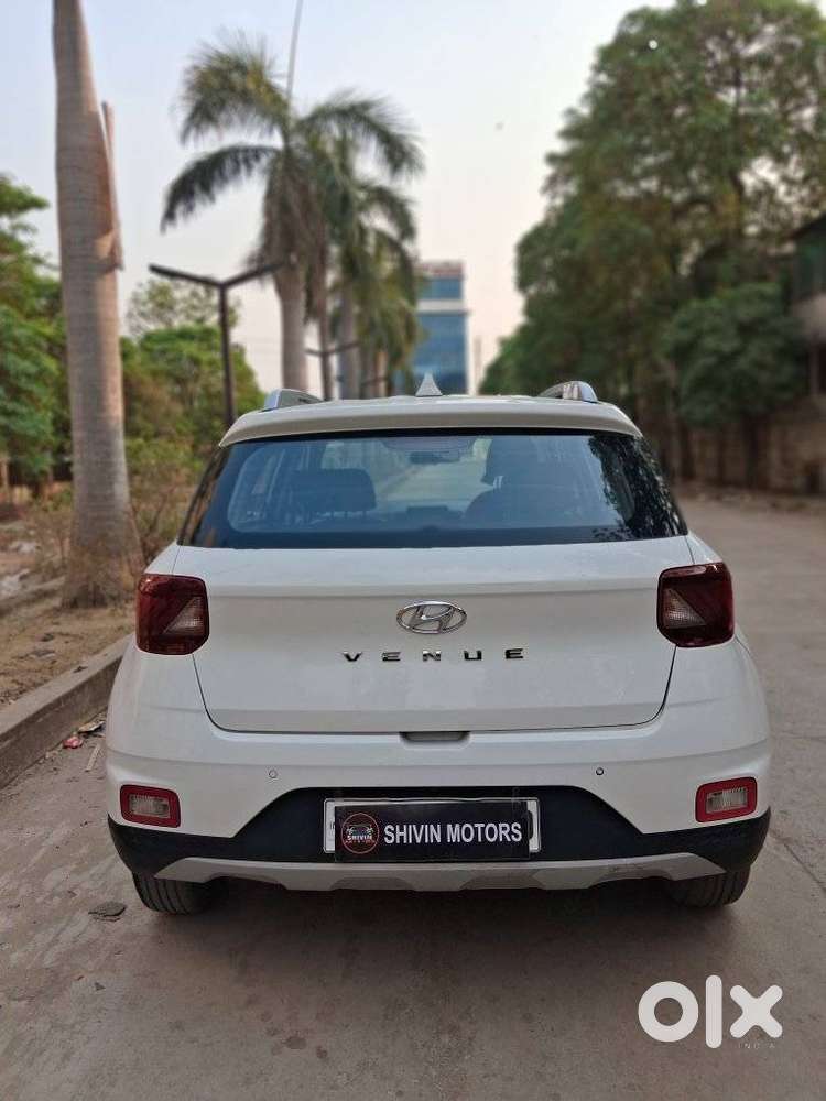 Hyundai Venue S Plus Mt 1.2 Kappa, 2022, Petrol