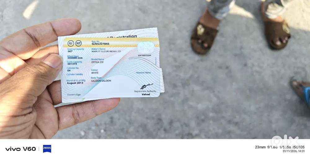 Ertiga Zxi Petrol (cng)