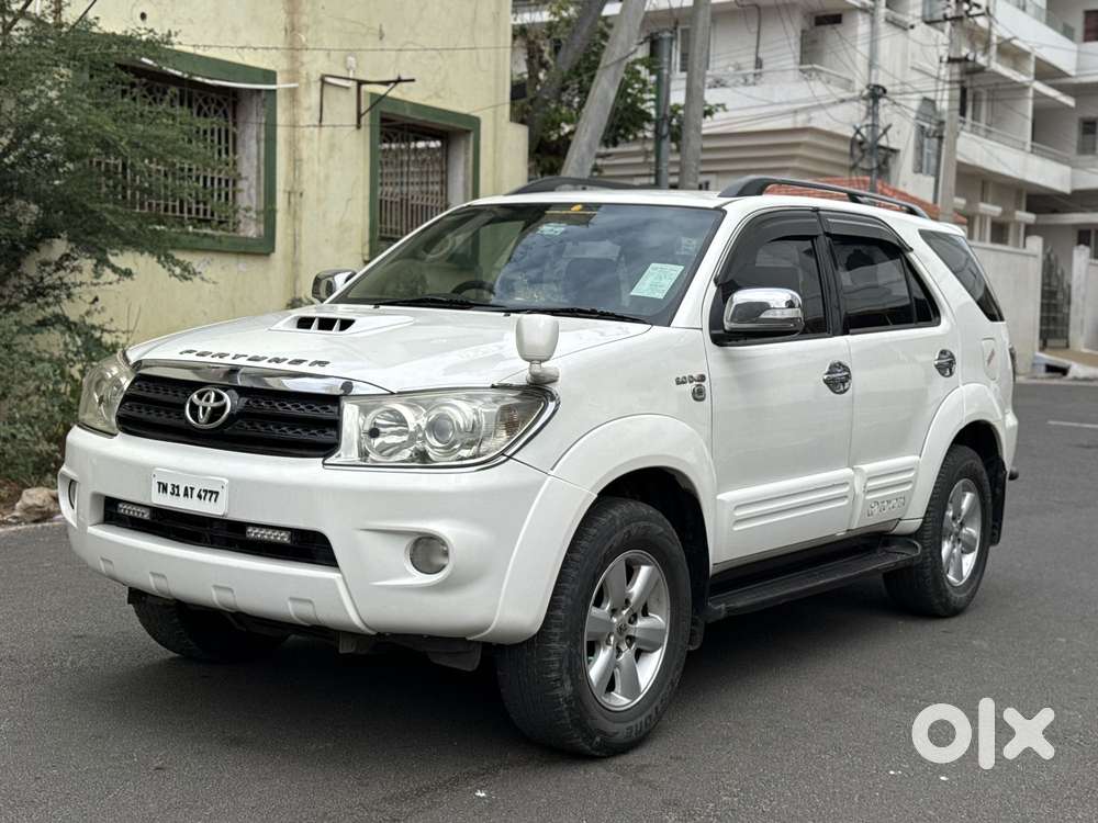 Toyota Fortuner 3.0 4x4 Manual, 2011, Diesel