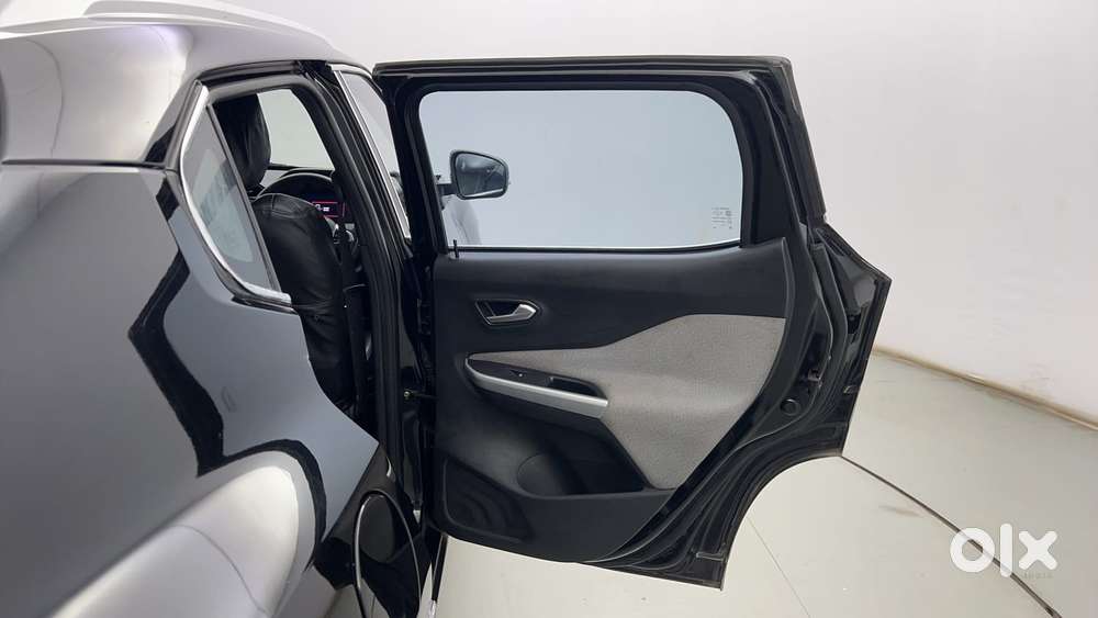 Nissan Magnite 1.0 Xv, 2022, Petrol
