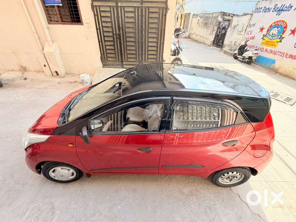 Hyundai Eon Dlite+ Red