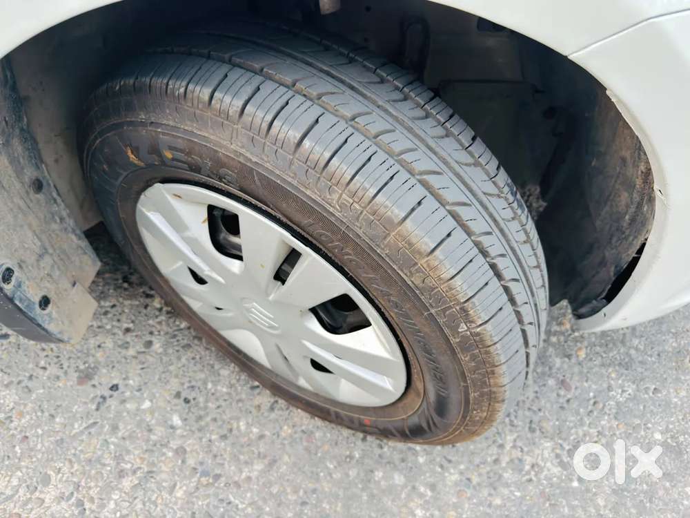 Maruti Suzuki Swift Lxi Optional-o, 2017, Petrol