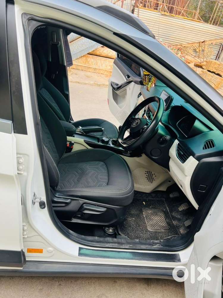 Tata Nexon Xz +s Showroom Track Completely