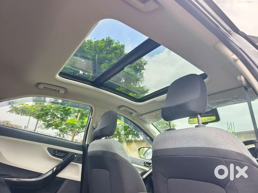 Tata Nexon Creative Plus S 1.2 Revotron Petrol 6 Mt, 2025, Petrol