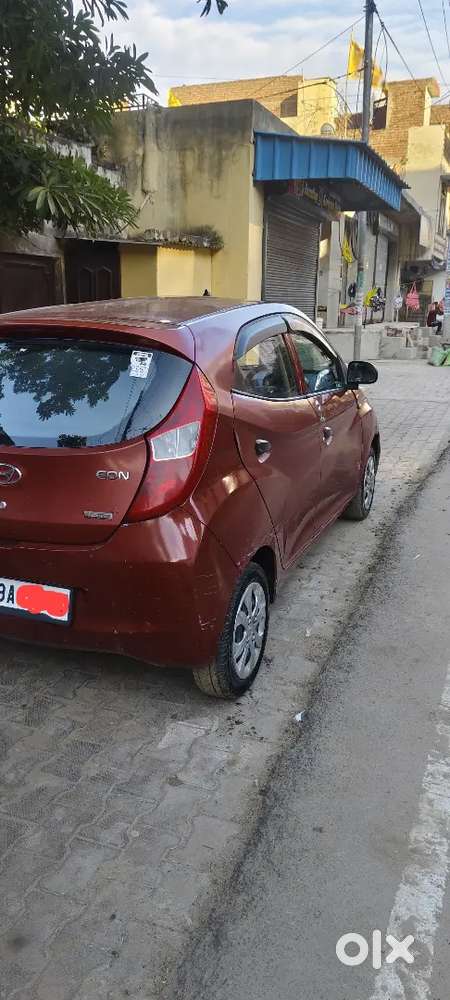 Hyundai Eon Magna 2012