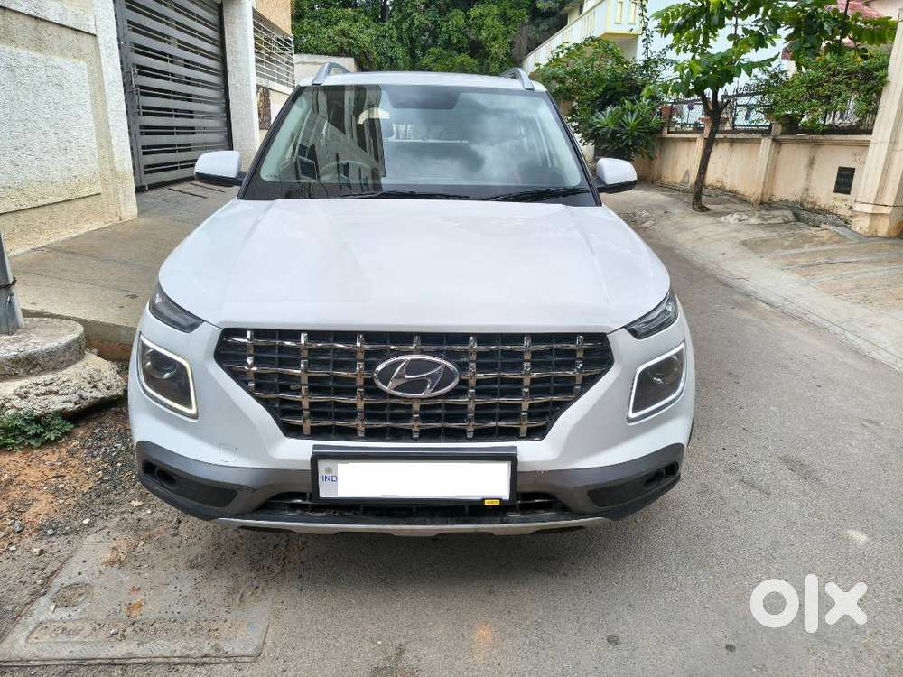 Hyundai Venue 1.2 Kappa S+ Mt Petrol – Stylish Compact Suv  6 Airbags