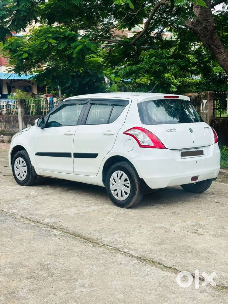 Maruti Suzuki Swift Vxi 1.2 Abs Bs-iv, 2016, Petrol
