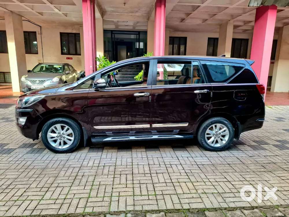 2017 G4 Toyota Innova Crysta, Excelent Condition