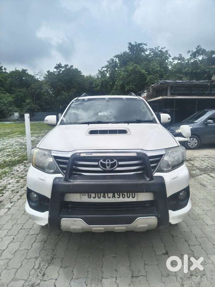 Toyota Fortuner 3.0 4x2 Mt, 2014, Diesel