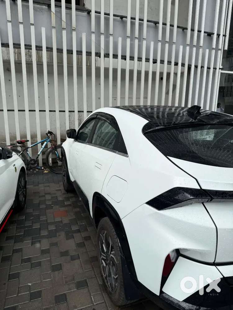 Tata Curvv Creative Petrol 2024