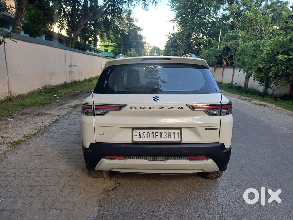 Maruti Suzuki Brezza 1.5 Zxi Smart Hybrid, 2024, Petrol