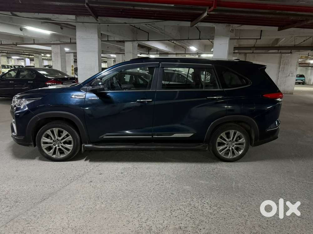 Toyota Innova Hycross 2023 Hybrid