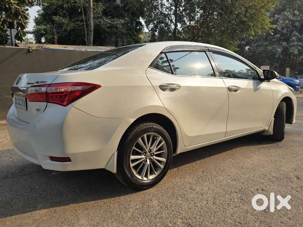 Toyota Corolla Altis 2013-2017 Vl At, 2016, Petrol