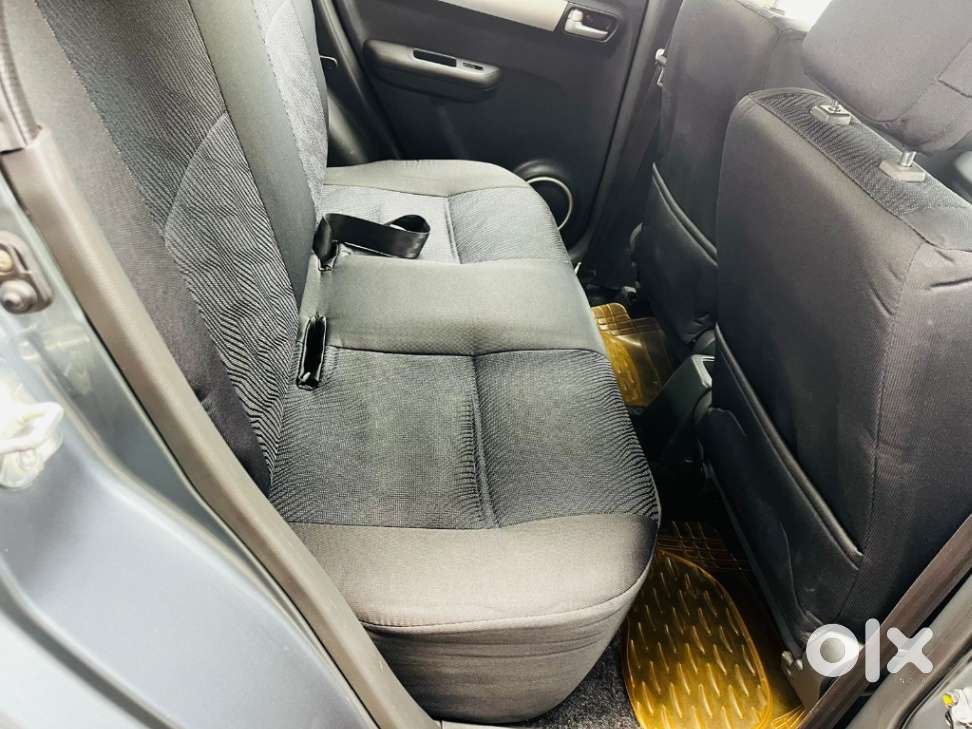 Maruti Suzuki Swift Vxi 1.2 Abs Bs-iv, 2011, Petrol