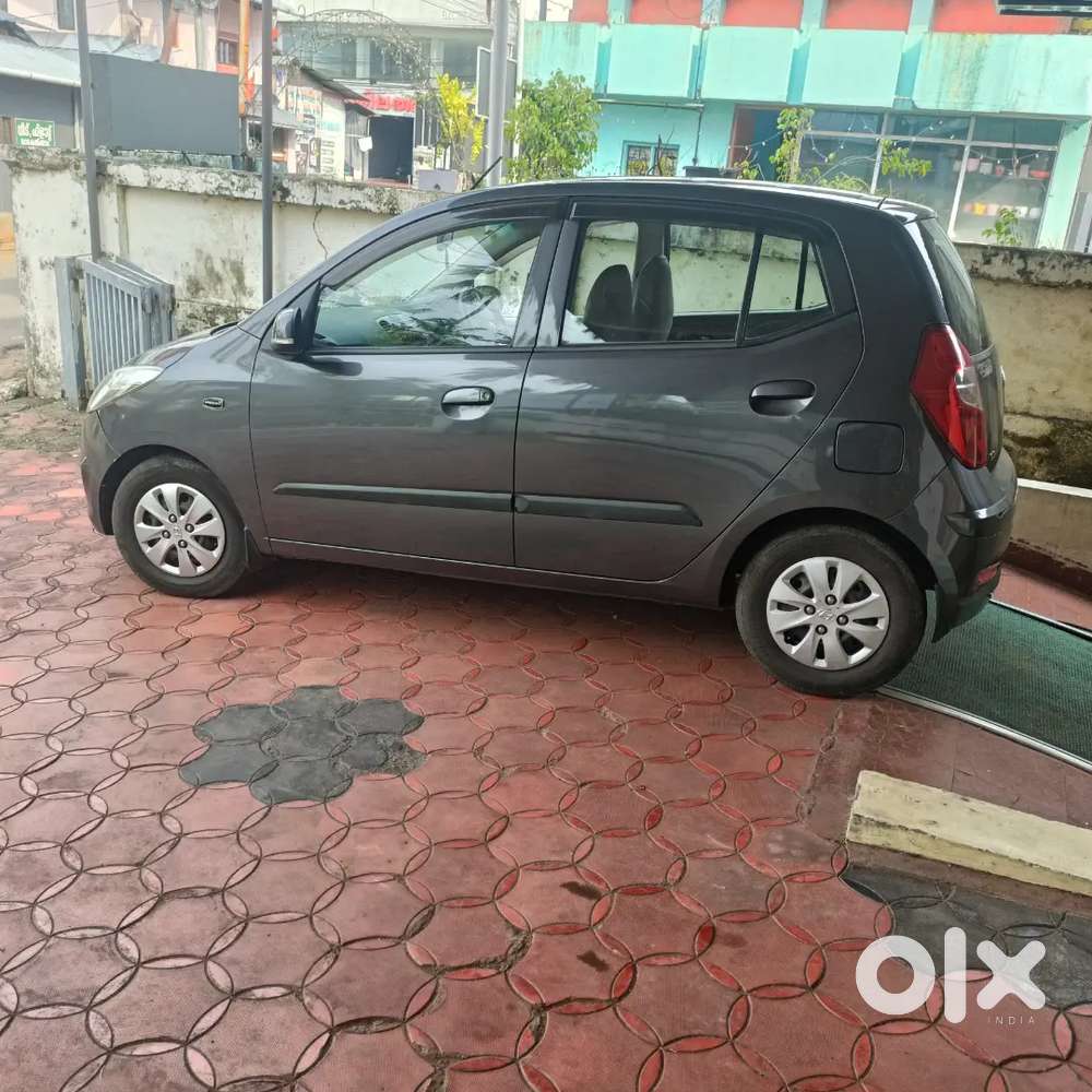 2011 Model Hyundai I 10 Carbon Grey Colour. Single Owner