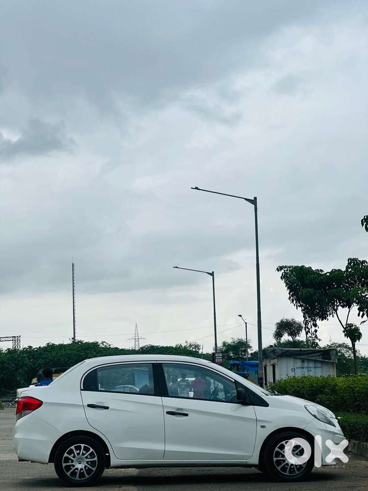 Honda Amaze, 2013