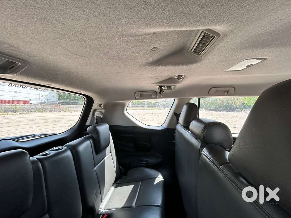 Toyota Innova Crysta 2.4 Gx Mt 8s, 2017, Petrol