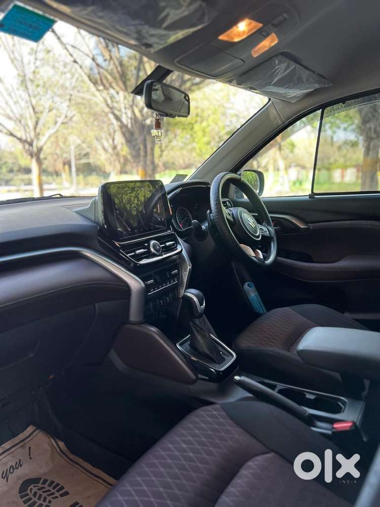 Maruti Suzuki Grand Vitara 1.5 Zeta Smart Hybrid At, 2025, Petrol