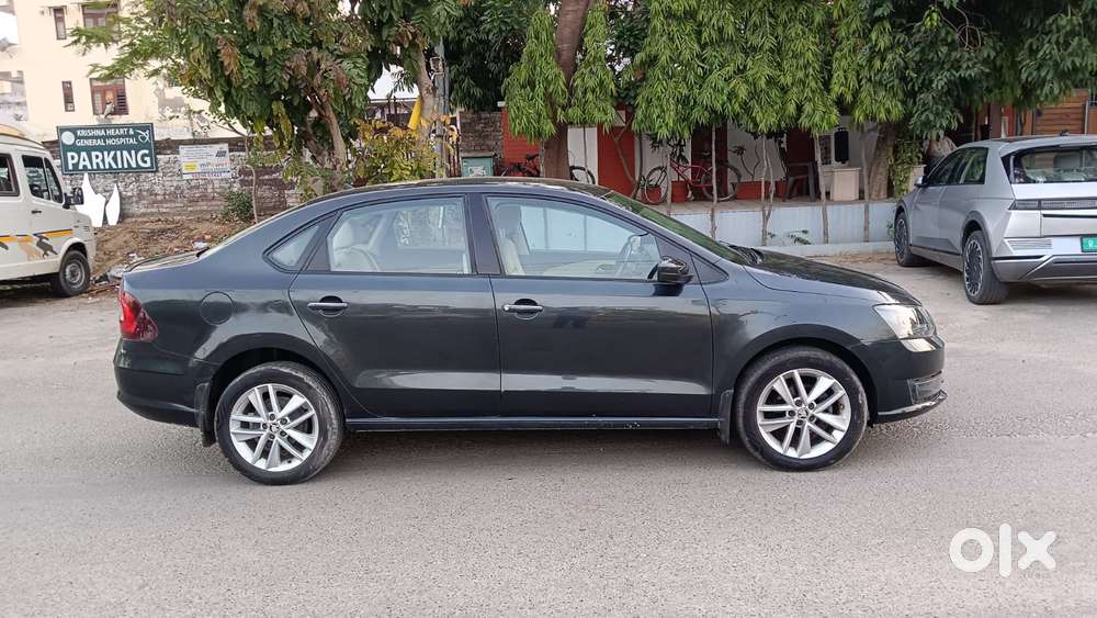 Skoda Rapid Elegance 1.6 Mpfi At, 2017, Petrol