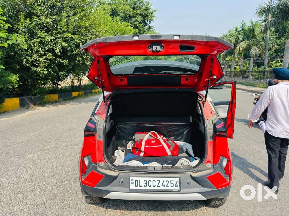 Tata Nexon, 2023, Petrol