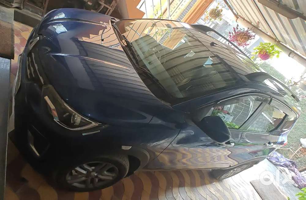 Less Driven Perfect Condition 7 Seater Car For Immediate Sale